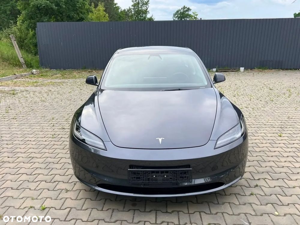 Tesla Model 3 Langstreckenbatterie Allradantrieb Dual Motor - 6