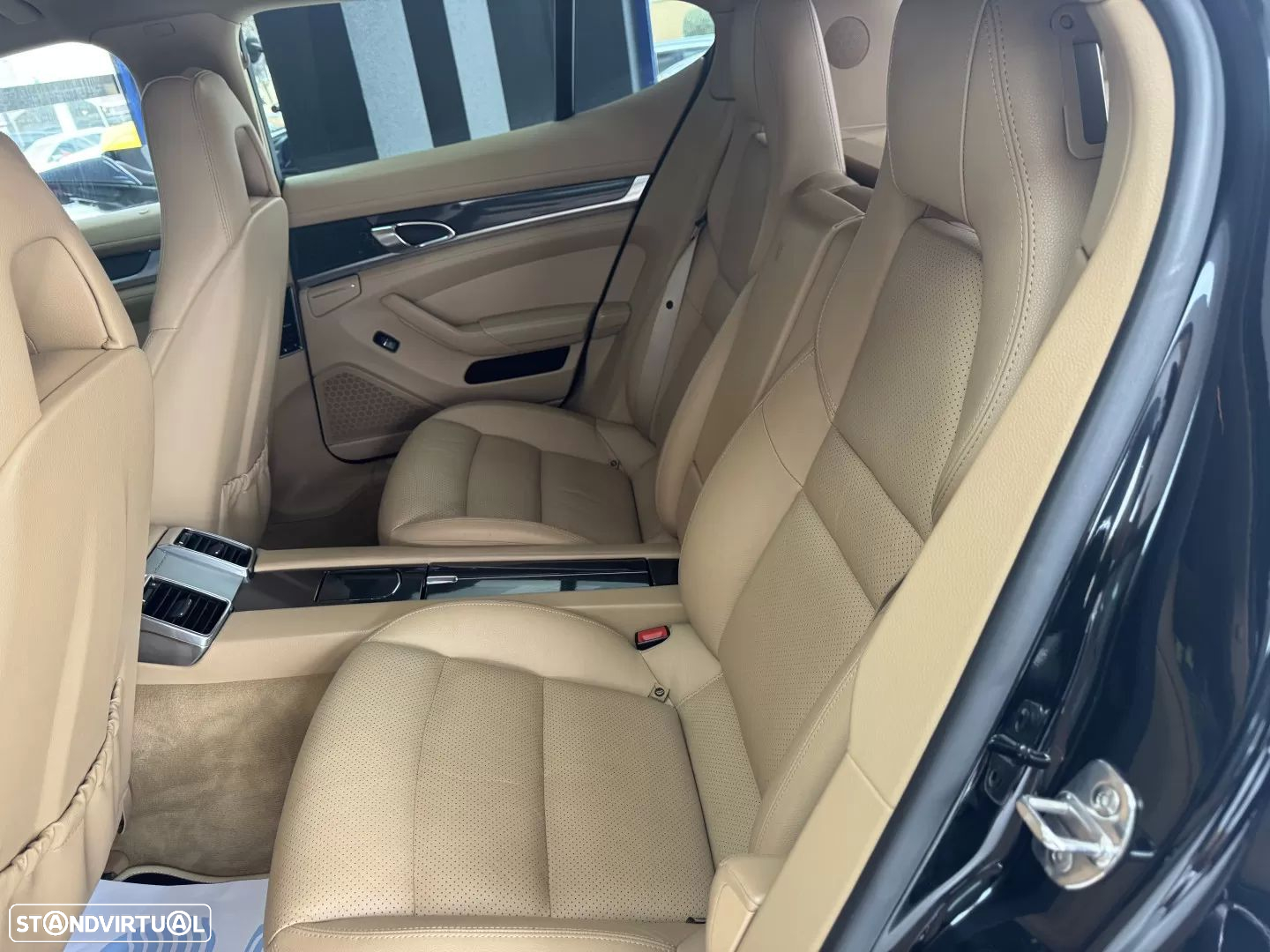 Porsche Panamera Standard - 22