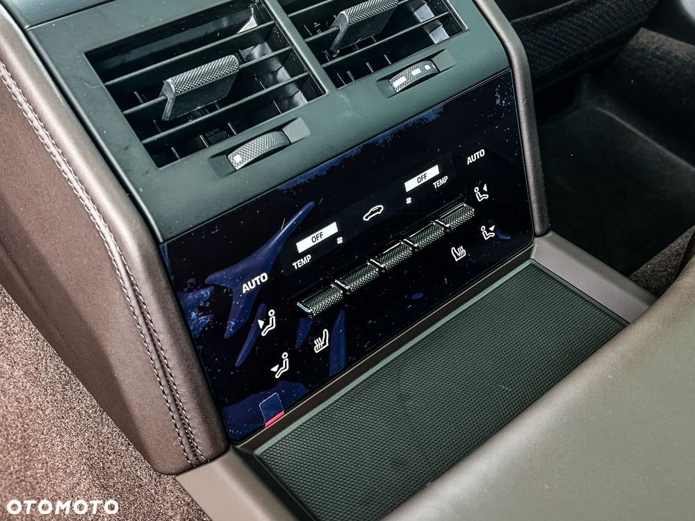 Porsche Panamera 4 E-Hybrid PHEV - 27