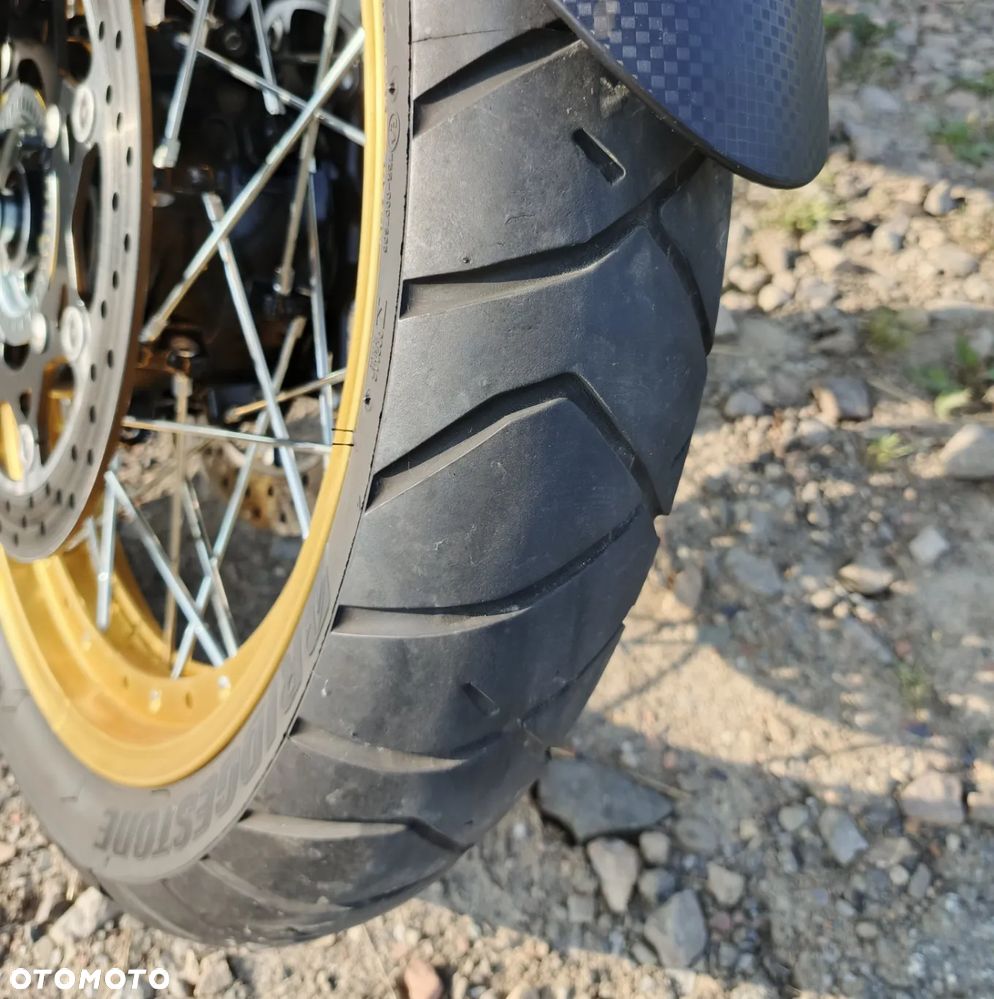 Suzuki DL - 15
