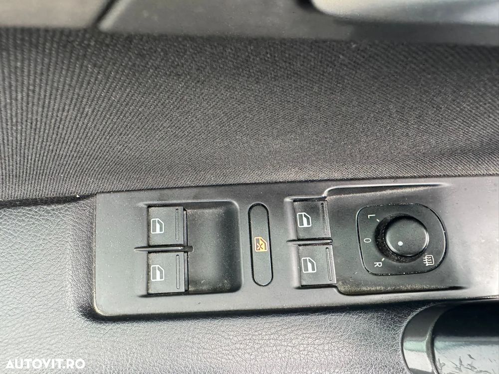 Volkswagen Passat Variant 2.0 TDI Blue TDI DSG Highline - 11