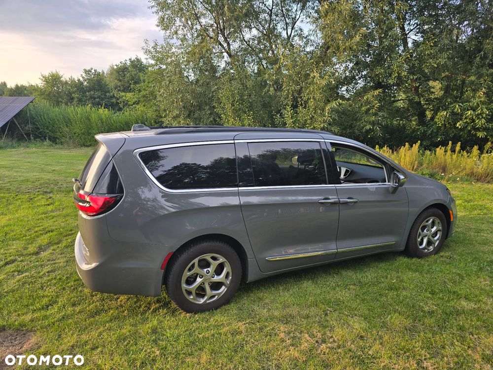 Chrysler Pacifica - 37