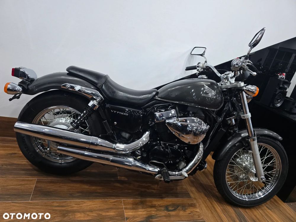 Honda Shadow - 3