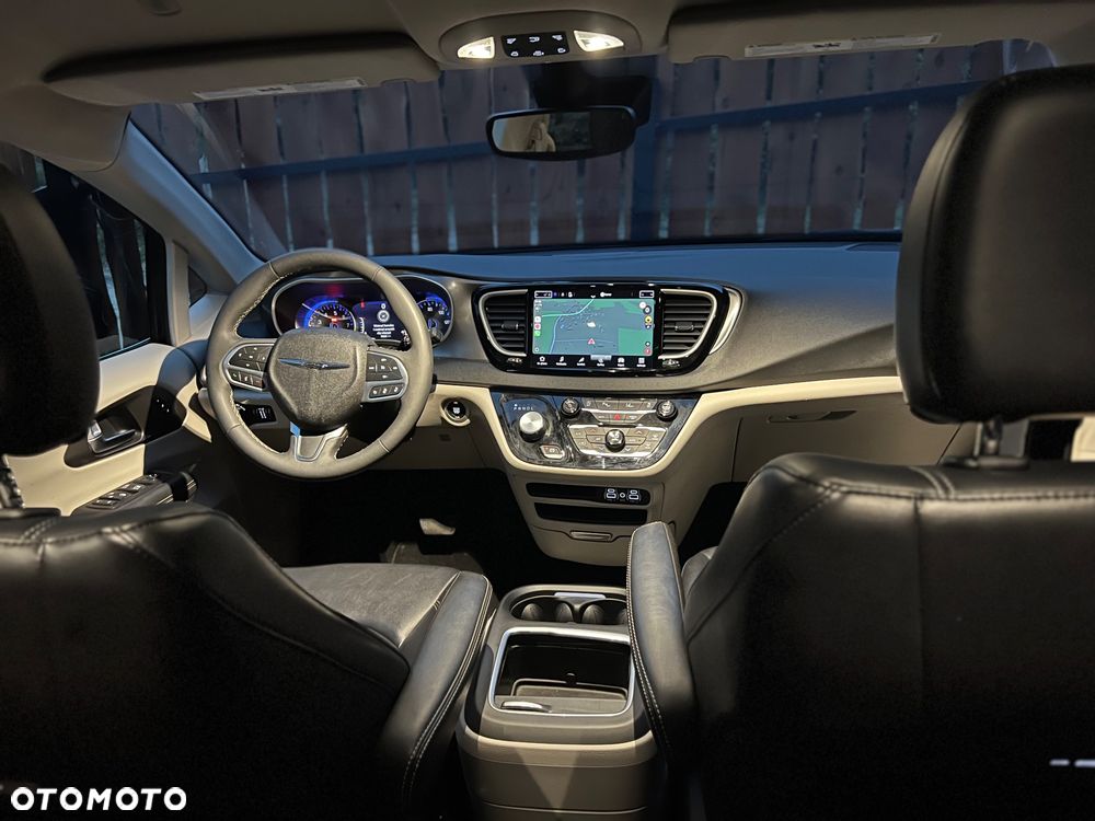 Chrysler Pacifica - 14