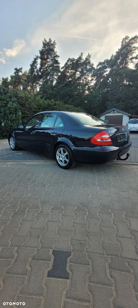 Mercedes-Benz Klasa E 220 CDI Elegance - 11