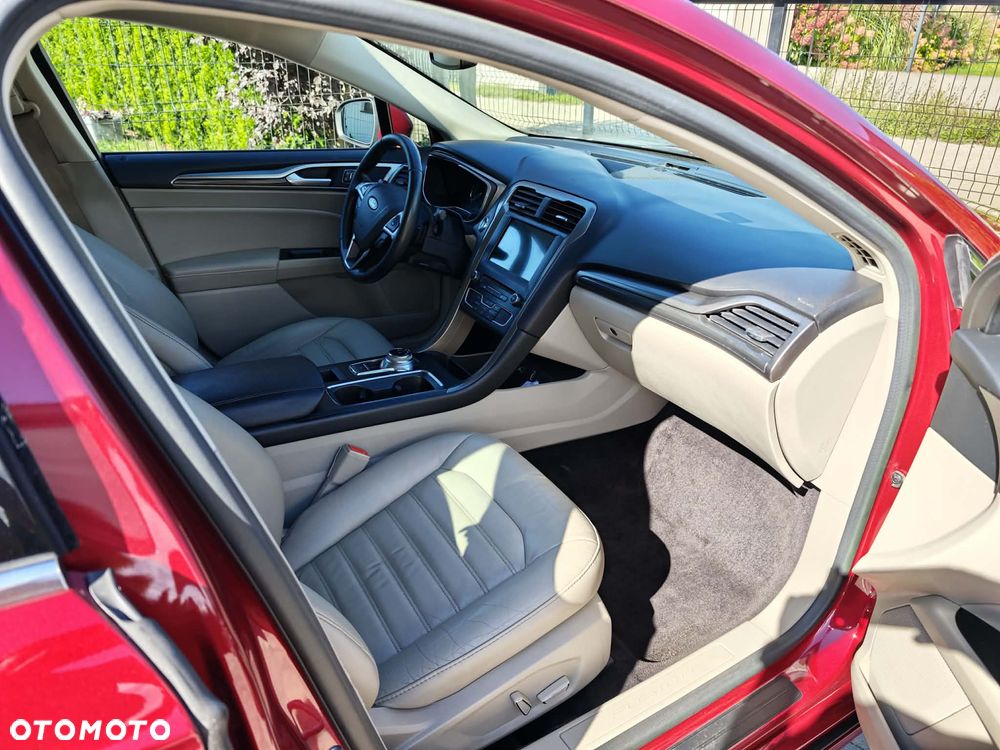 Ford Fusion 2.0 EcoBoost Titanium - 8