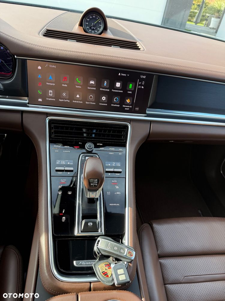 Porsche Panamera 4 Platinum Edition - 22