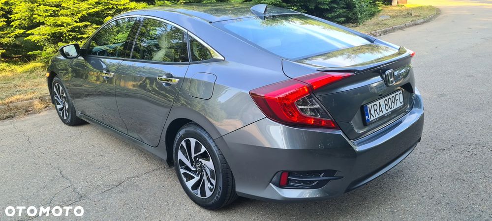 Honda Civic 1.5 i-VTEC Turbo CVT Sport Plus - 5