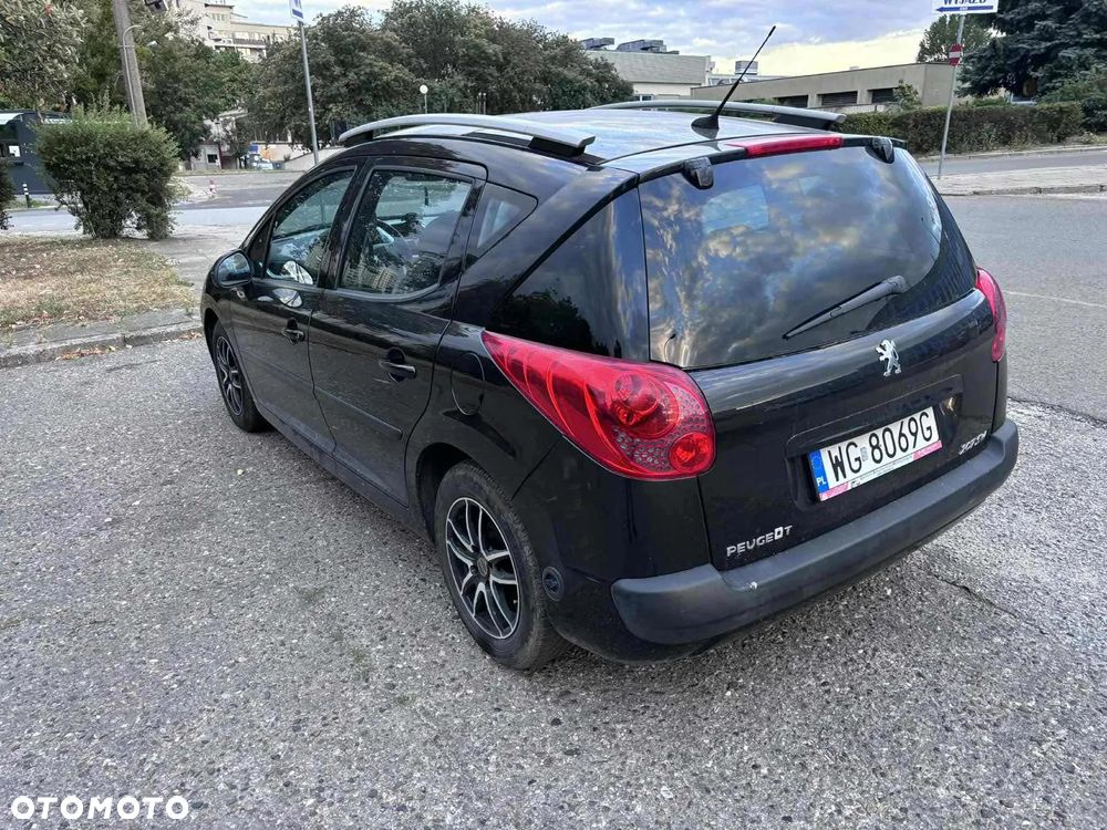 Peugeot 207 1.4 - 6