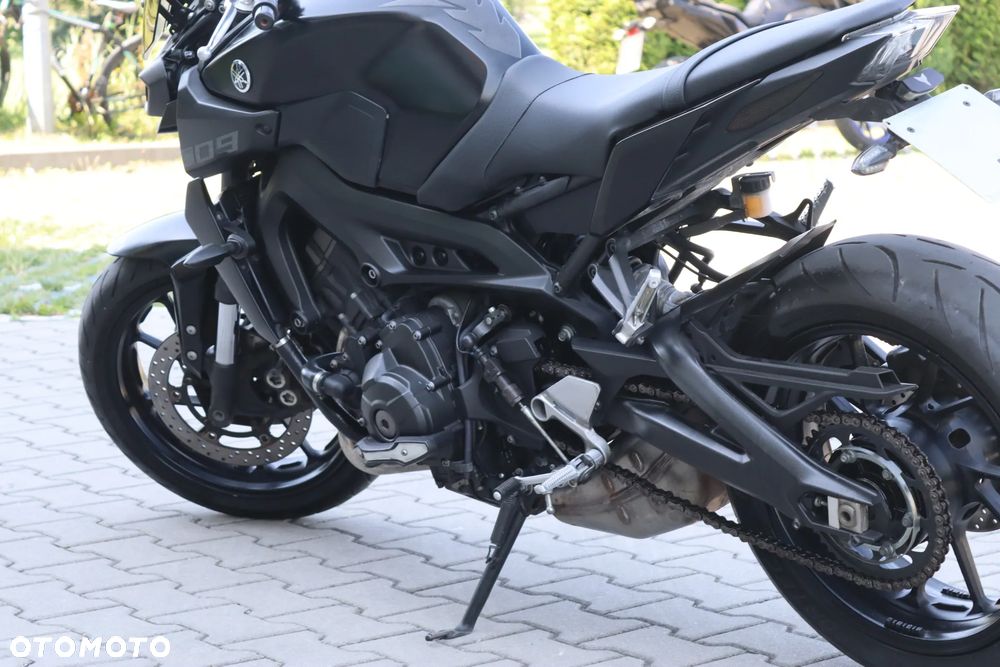 Yamaha MT - 12