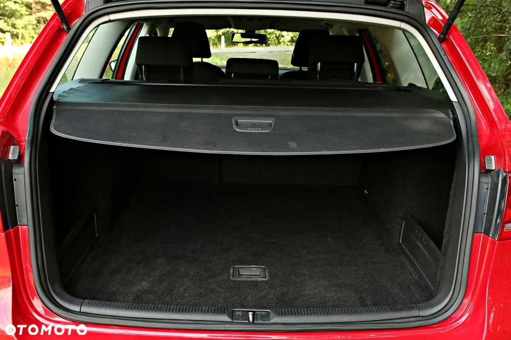 Volkswagen Passat Variant 1.6 TDI BlueMotion Technology Highline - 28