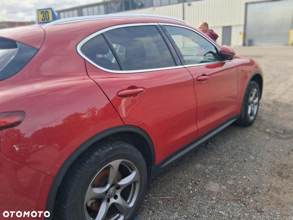 Alfa Romeo Stelvio - 21