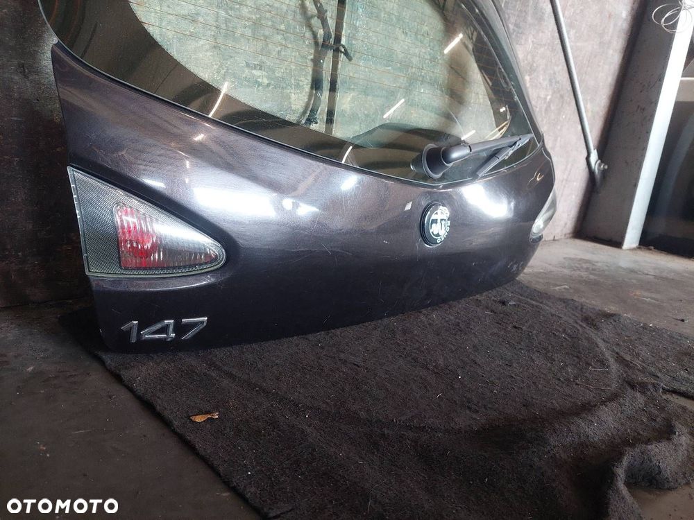 KOMPLETNY TYŁ KLAPA BAGAŻNIKA ZDERZAK TYŁ LAMPY ALFA ROMEO 147 I 821/A - 12