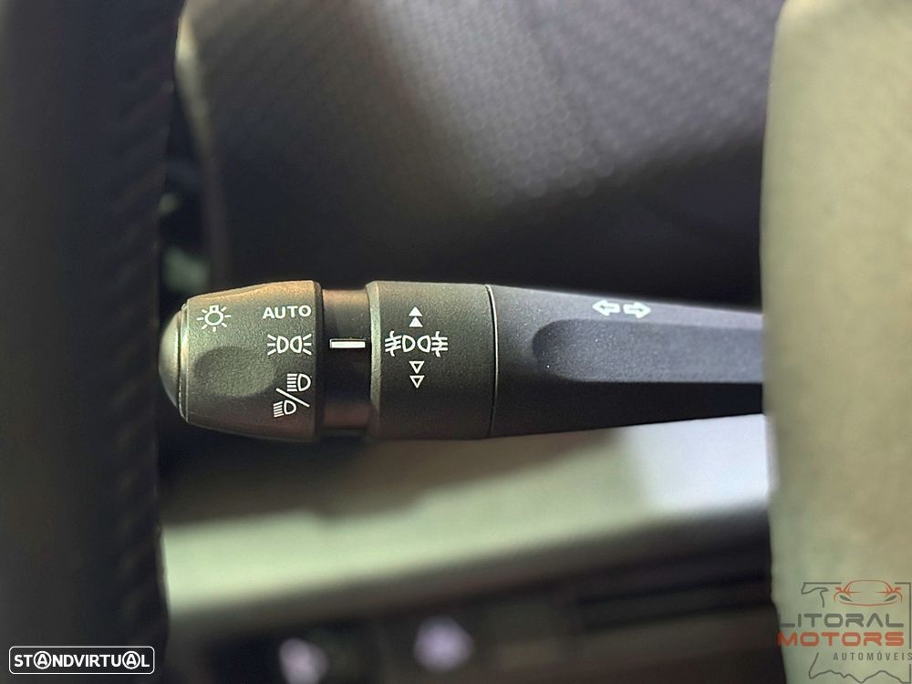Citroën C4 1.2 PureTech Max - 24