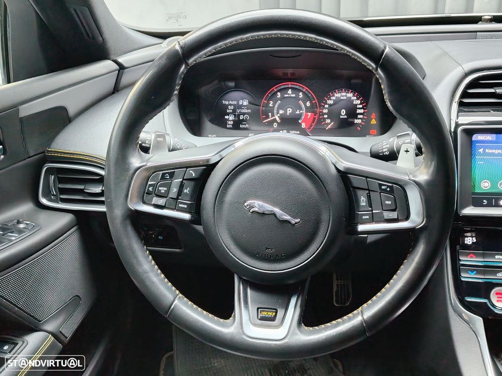 Jaguar XE P300 AWD Aut. Sport - 13