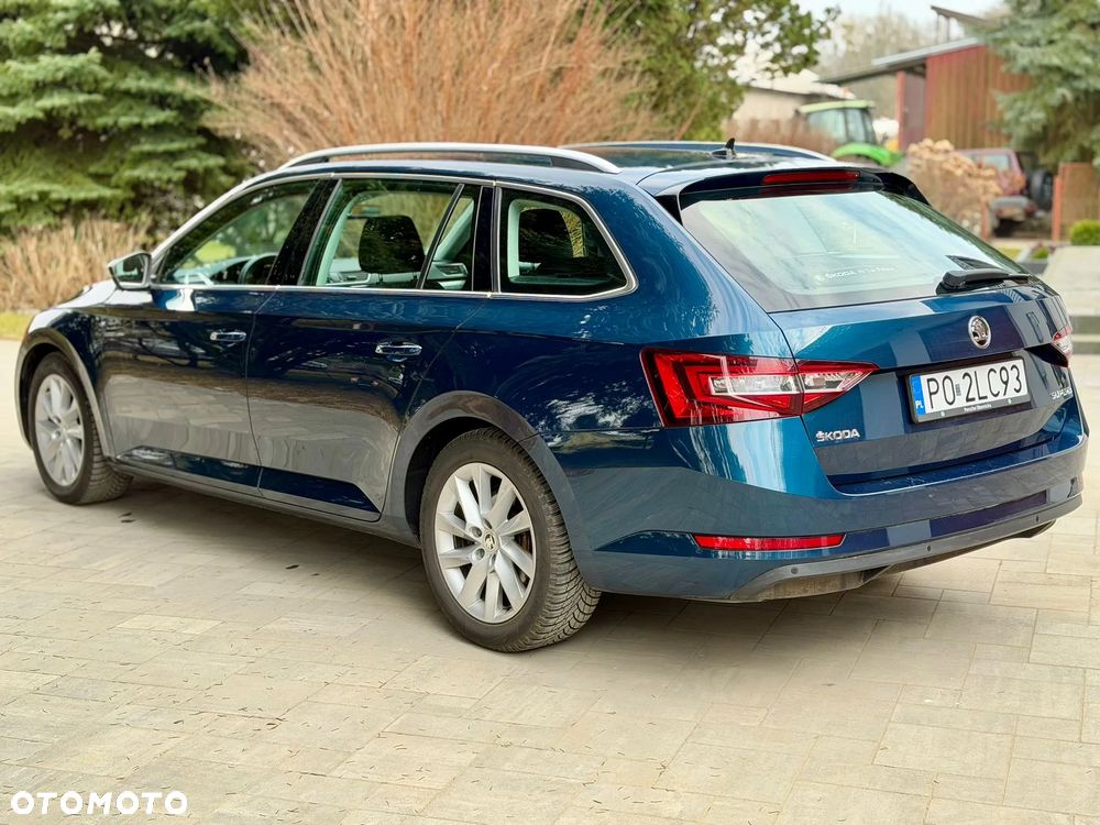 Skoda Superb 2.0 TDI Style DSG - 23