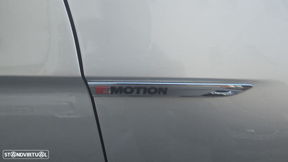 VW Passat Variant 2.0 TDI Highline DSG 4Motion - 34