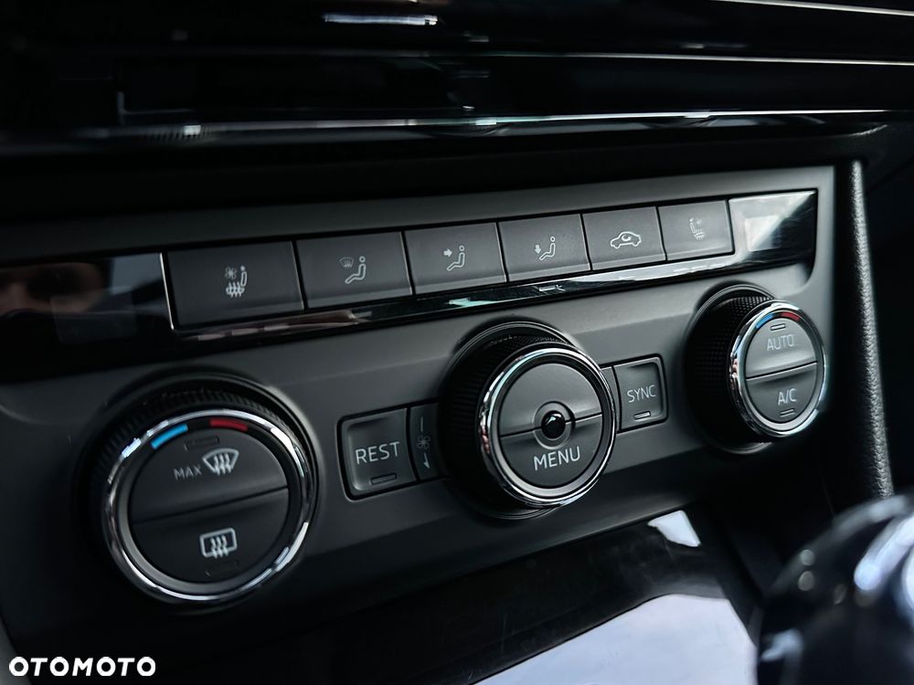 Skoda Superb 2.0 TDI DSG L&K - 16