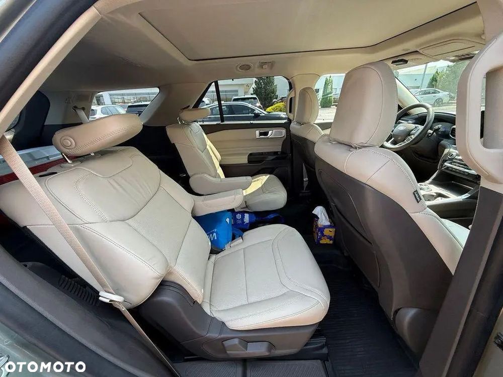 Ford Explorer EcoBoost Plug-in Hybrid ST-LINE - 11