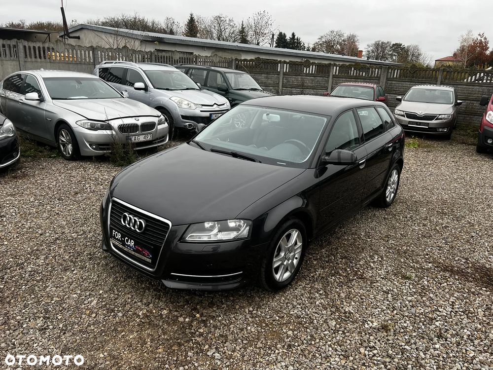 Audi A3 Sportback - 1