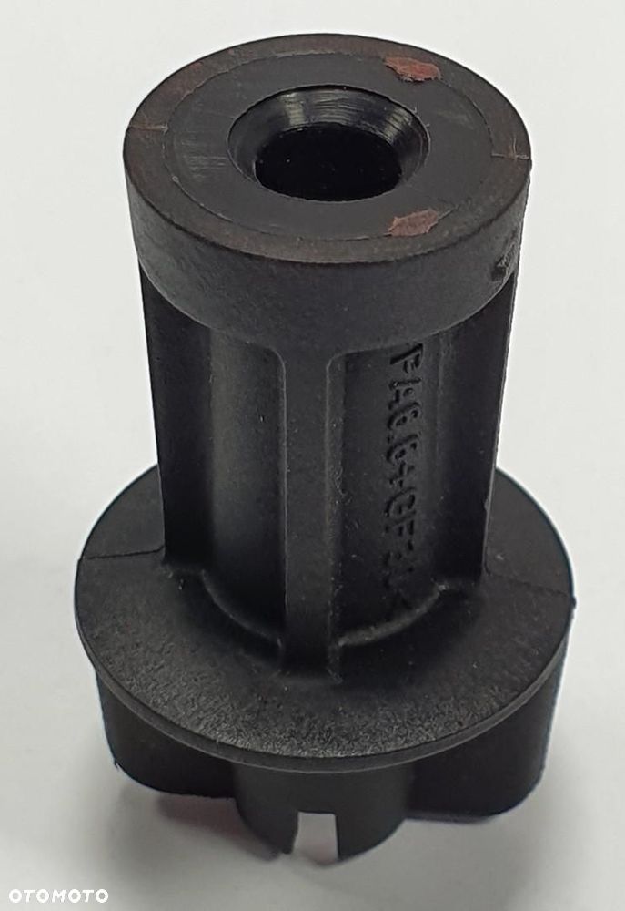 NAKRĘTKA MOTYLEK LAMPY FORD FIESTA MK7 - 2