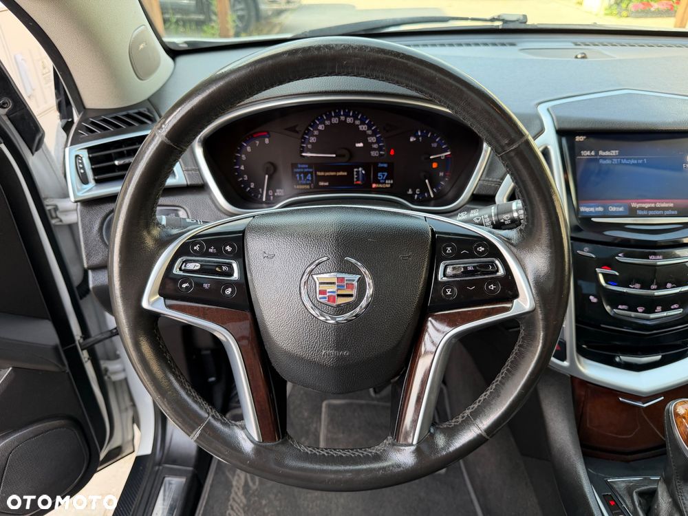Cadillac SRX - 22