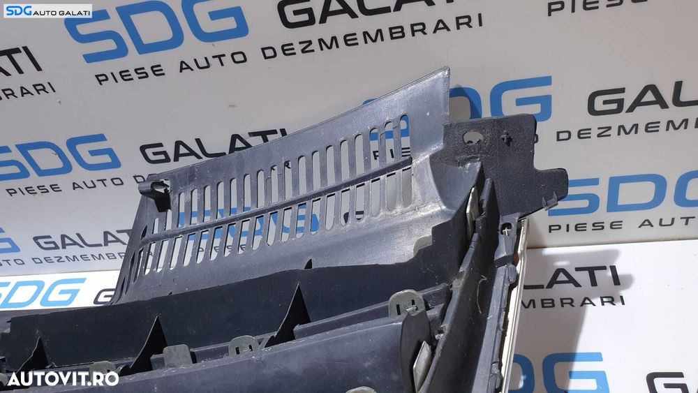 Grila Centrala Cu Emblema Spoiler Bara Fata Volkswagen Golf 5 Break Combi 2004 - 2008 Cod 1712370 - 4