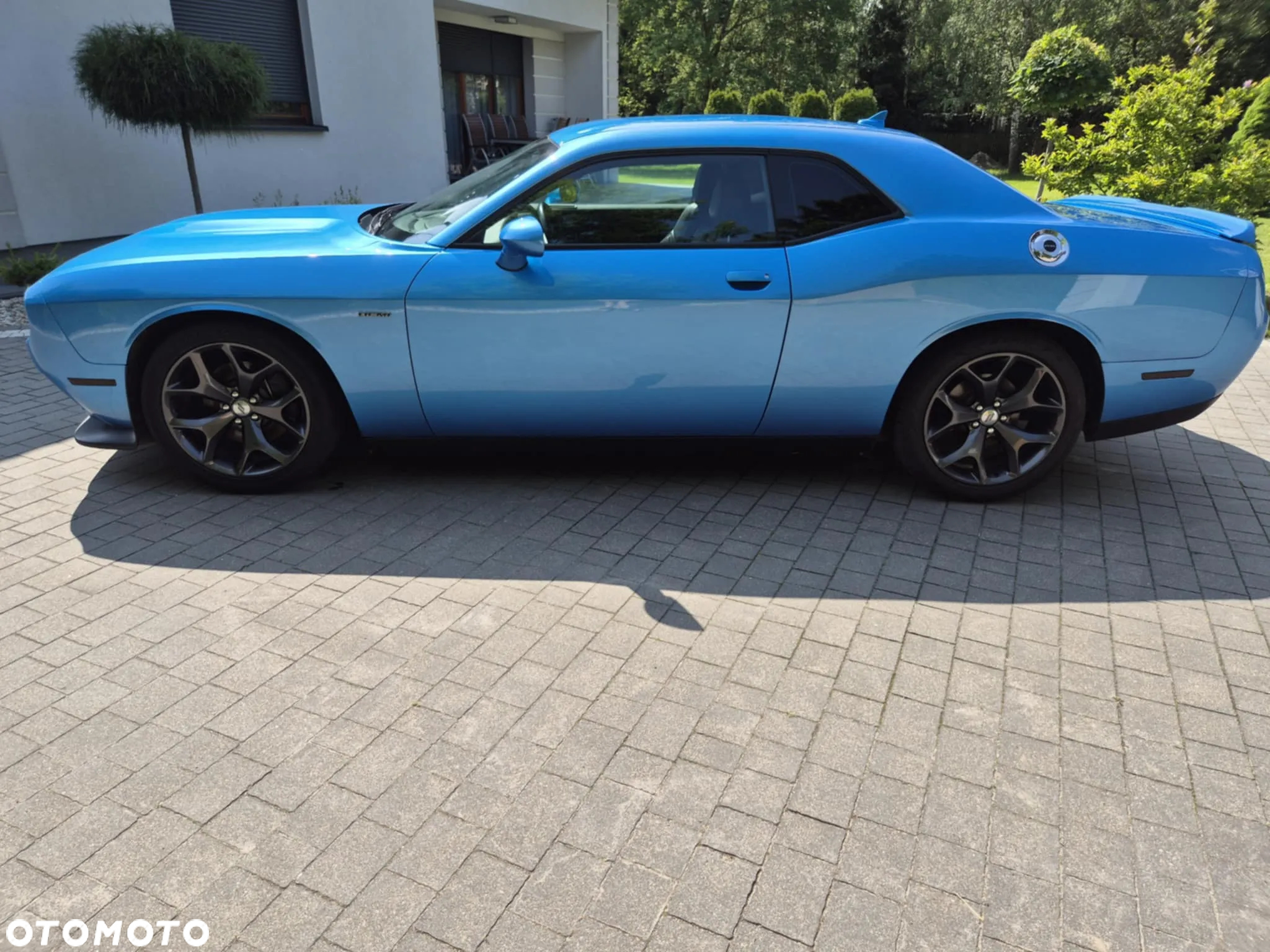 Dodge Challenger - 8