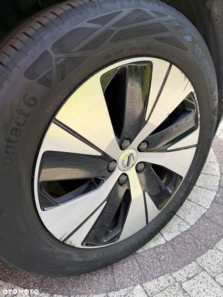 Volvo XC 40 B4 B AWD Momentum - 14