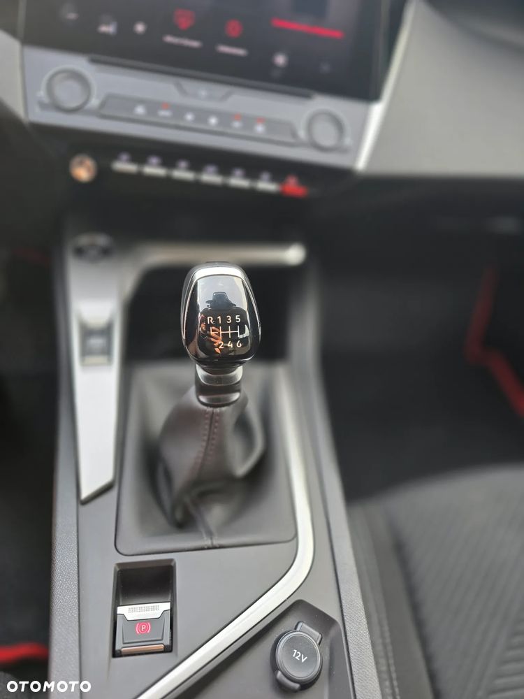 Peugeot 308 1.2 PureTech Allure S&S - 22