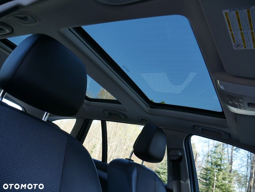 Mercedes-Benz Klasa C 200 Avantgarde Edition - 23