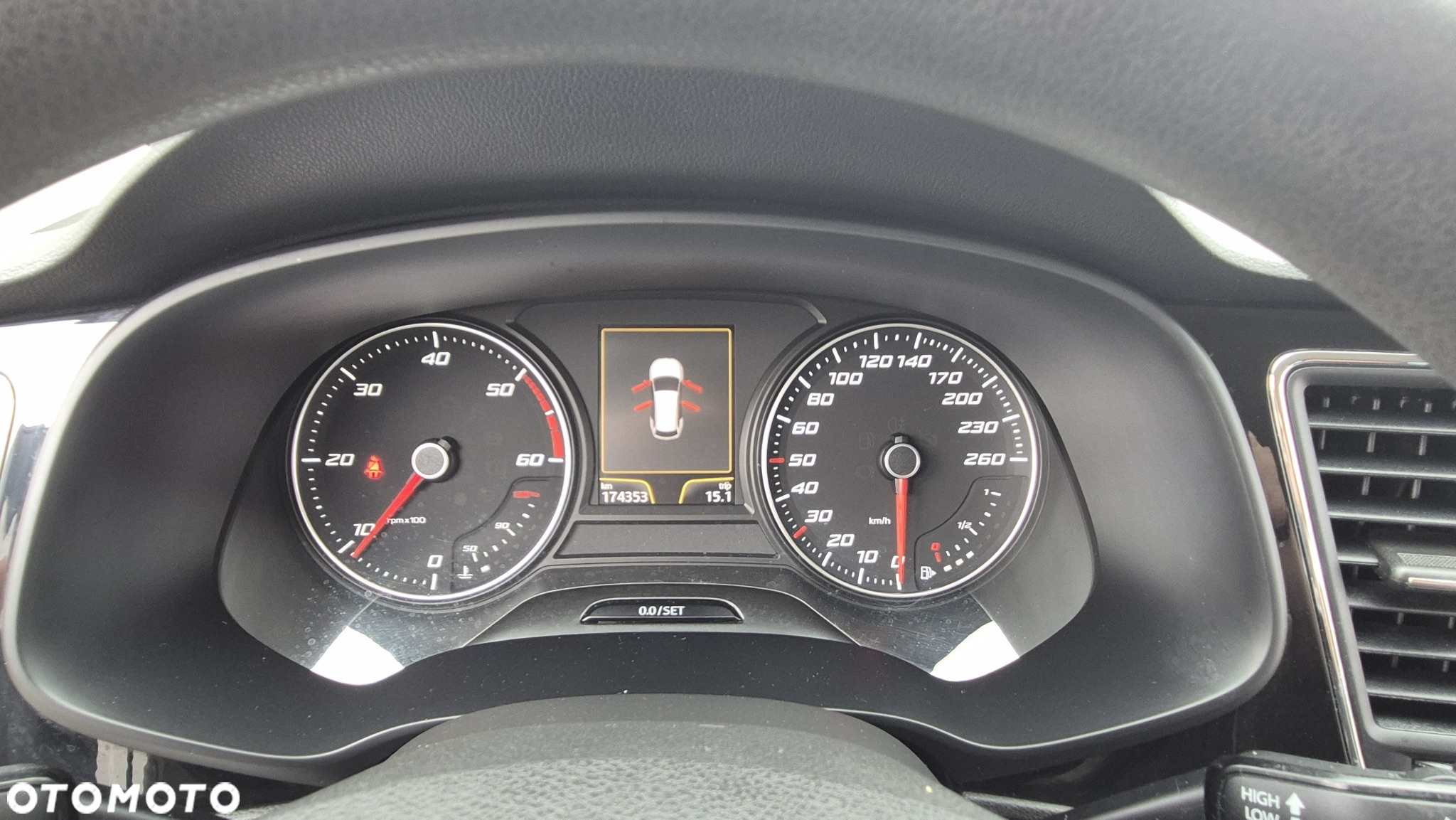 Seat Leon 1.6 TDI DPF Ecomotive Reference - 13