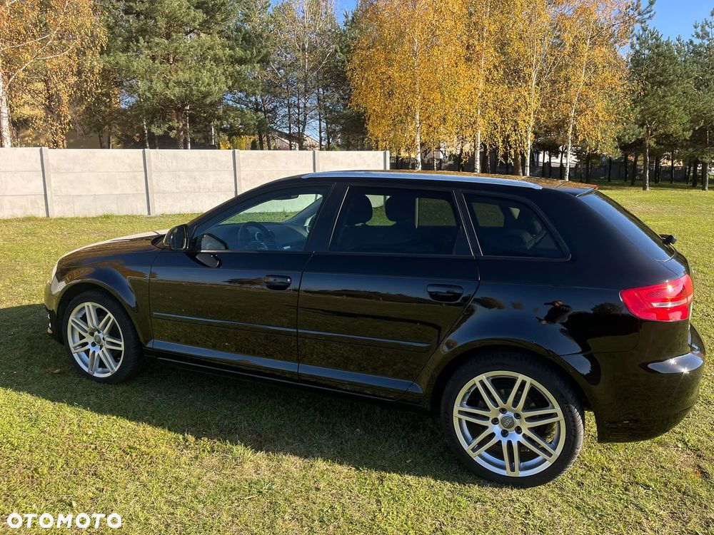 Audi A3 Sportback 1.6 Ambiente - 19