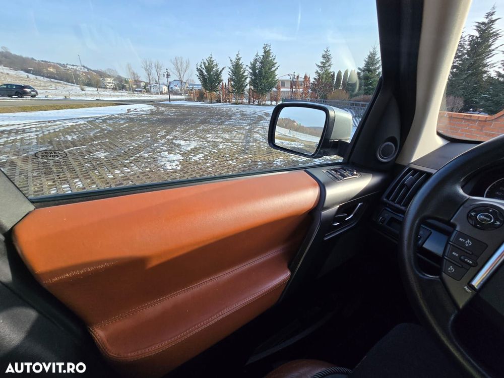 Land Rover Freelander 2.2 SD4 SE - 16