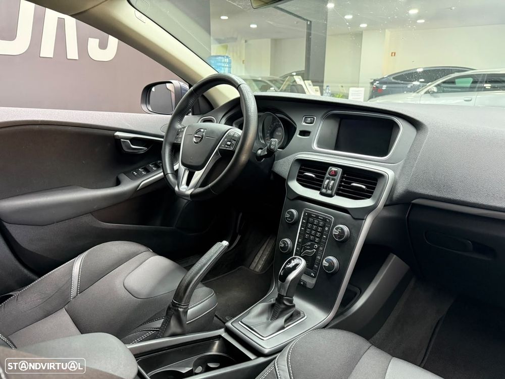 Volvo V40 1.5 T3 Sport Edition R Geartronic - 27