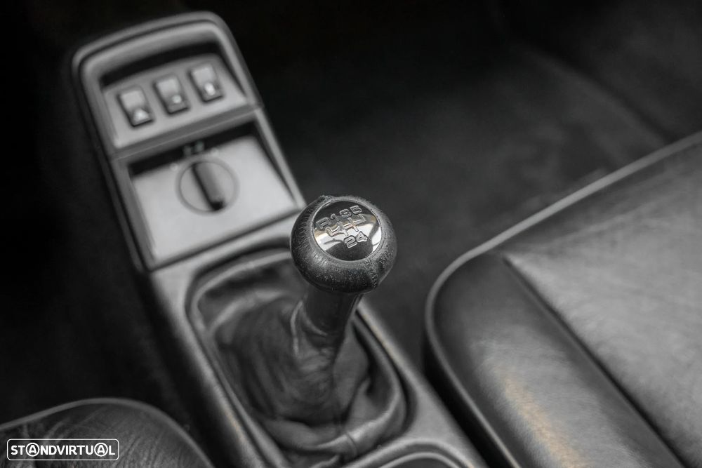 Porsche 911 (964) Coupé 3.6 Carrera 4 - 15