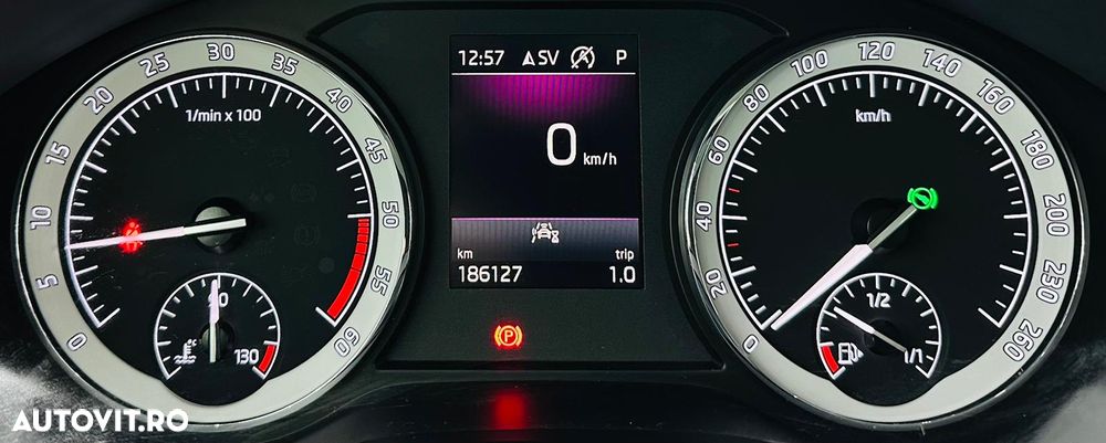 Skoda Karoq 1.6 TDI DSG Ambition - 31