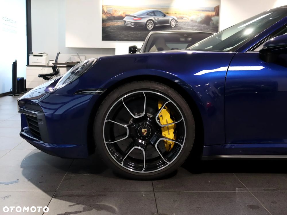 Porsche 911 Carrera Turbo S - 11
