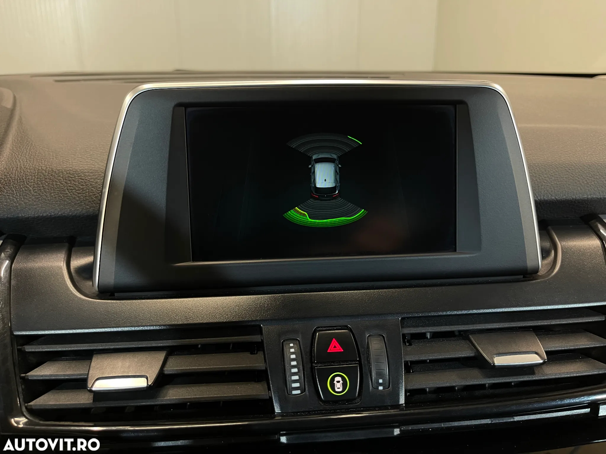 BMW Seria 2 216d Advantage - 14