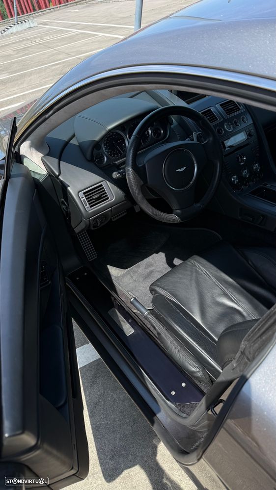 Aston Martin Vantage Coupe Sportshift - 10