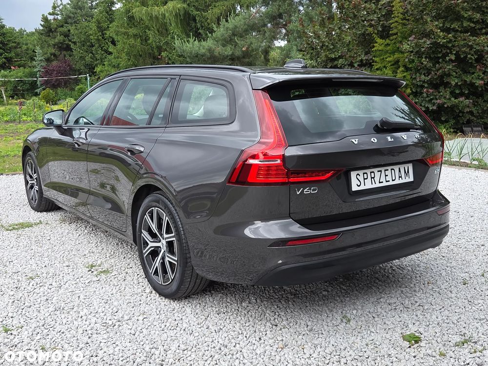 Volvo V60 B3 B DKG Momentum Pro - 5