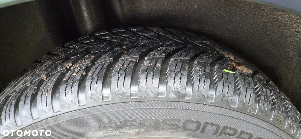 Skoda RAPID 1.2 TSI Active - 18