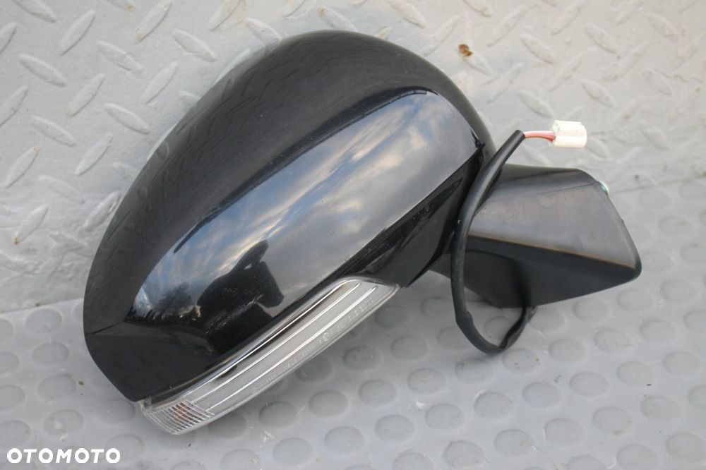 LUSTERKO PRAWE 5 PIN TOYOTA VERSO-S 10-15 209 - 3