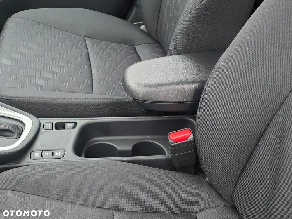 Toyota Yaris Hybrid 1.5 Comfort - 22