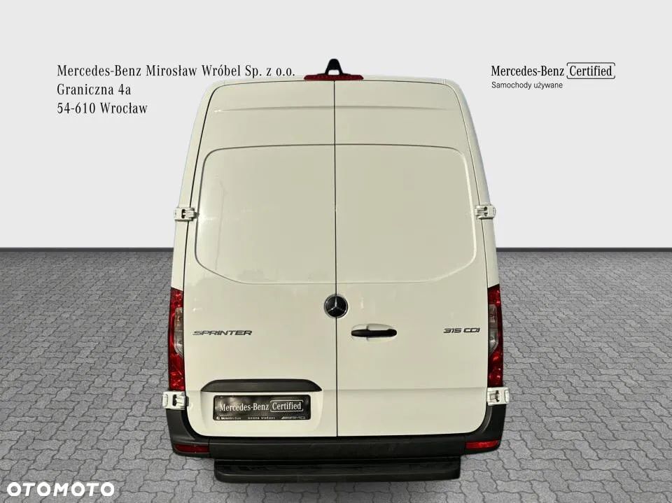 Mercedes-Benz Sprinter - 5