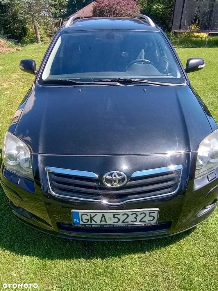 Toyota Avensis - 5
