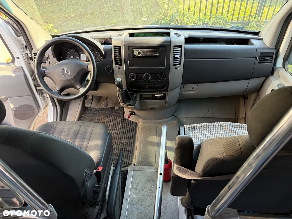 Mercedes-Benz Sprinter - 4