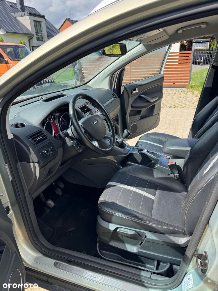 Ford Kuga 2.0 TDCi Titanium FWD - 15
