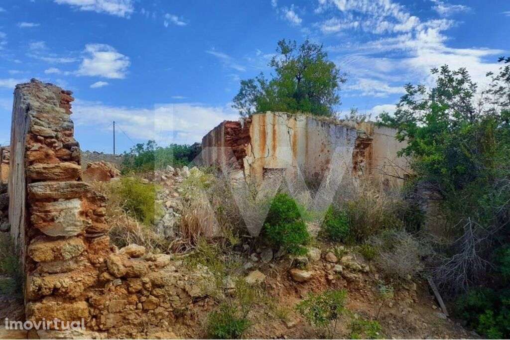 Terreno com 7000m2 e Ruína sito na Quinta do Rogel, Alcantarilha - Grande imagem: 4/7