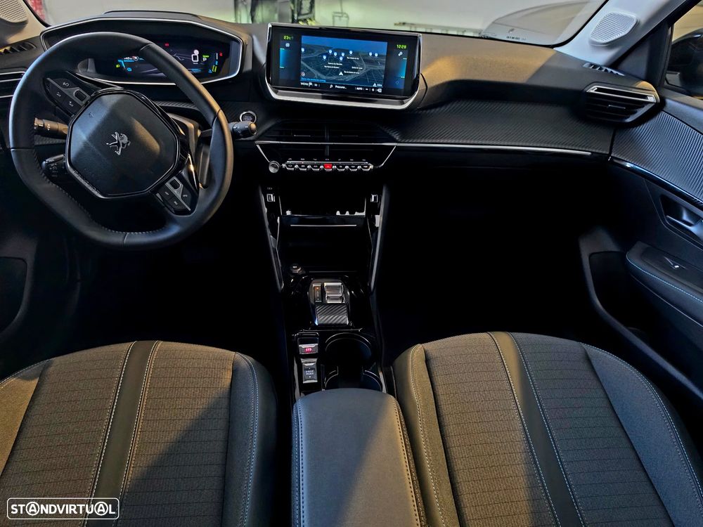 Peugeot e-208 Allure - 12